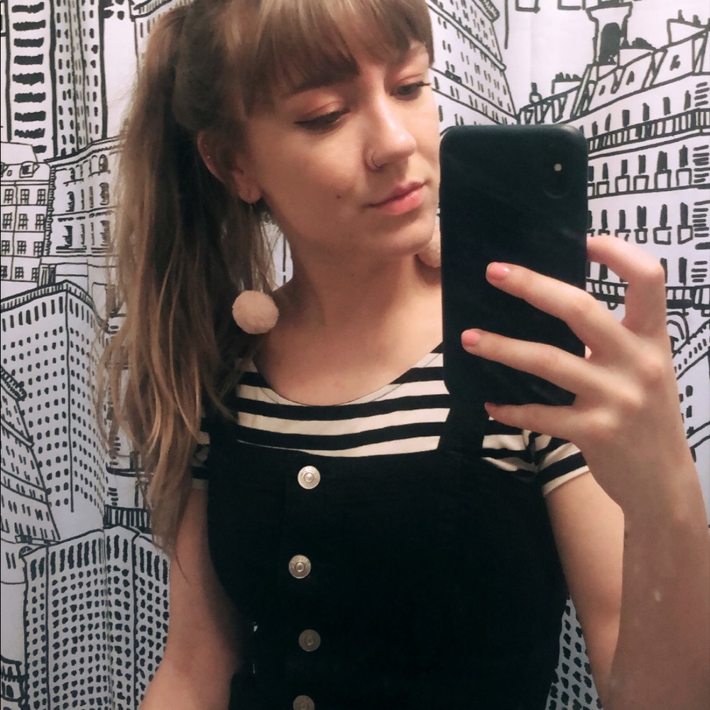 Meet your Posher, Mackenzie